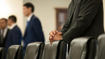 Фотография к новости: Мемлекеттік қызметкерлерді ауылға тартуға байланысты жаңа ұсыныс айтылды