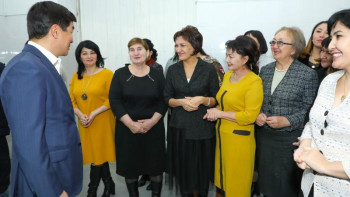 Фотография к новости: "Nur Otan" мәжіліс пен мәслихаттарда әйелдер санын көбейтеді