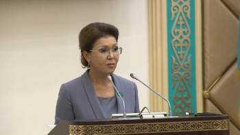 Фотография к новости: Тиісті бұйрыққа қол қойдым – Дариға Назарбаева