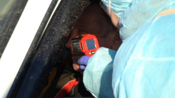 Фотография к новости: ШҚО-да 10 мыңнан астам жолаушыға санитарлық бақылау жүргізілді 