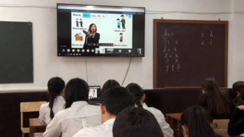 Фотография к новости: Қашықтықтан оқытуға дайындық жүргізіліп жатыр