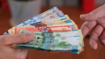 Фотография к новости: Пара алған бас маман өмір бойына лауазымды қызметтен босатылды