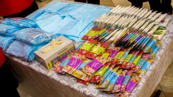 Фотография к новости: Қызылорда қаласында сауда орындары медициналық масканы тегін таратуда 