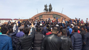 Фотография к новости: Нығматулин бейбіт митингке қатысты заң жобасы жайлы пікір білдірді