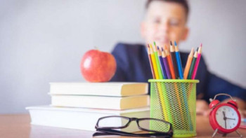 Фотография к новости: Оқушылар радио және почта арқылы білім алады