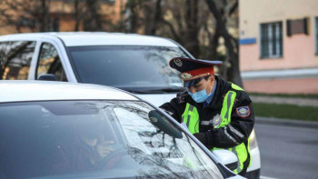 Фотография к новости: Маңғыстаулықтар қандай жағдайда жеке көліктерімен жүре алады?