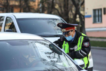 Фотография к новости: Маңғыстаулықтар қандай жағдайда жеке көліктерімен жүре алады?