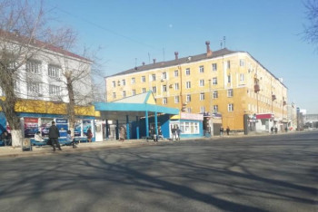 Фотография к новости: Өскеменде қариялар мен мүгедектерге азық-түлік тегін жеткізілуде