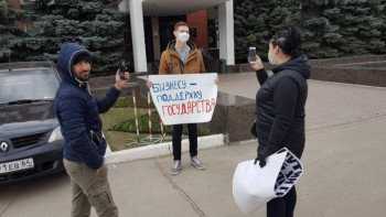 Фотография к новости: Үкімет пен парламенттің алдында жалғыз адамдық пикет өткізуге заң жүзінде рұқсат берілді