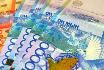 Фотография к новости: Жамбылда 42 500 теңгені 16 500 азамат алды