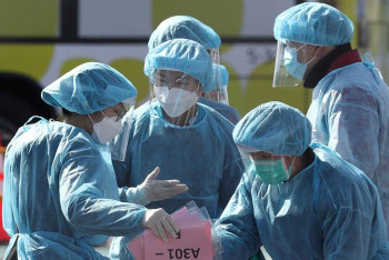 Фотография к новости: Еліміздің 13 аймағында медицина қызметкерлері коронавирус жұқтырған