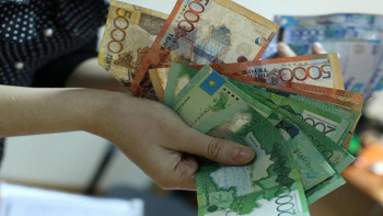 Фотография к новости: Тұңғыш президент қорынан 4500 атыраулық қаржылай көмек алды