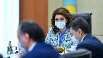 Фотография к новости: Қазір кінәліні іздеп салғыласатын уақыт емес - Назарбаева