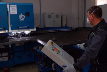 Фотография к новости: Өскемендік кәсіпорын медициналық құрылғылар шығара бастады