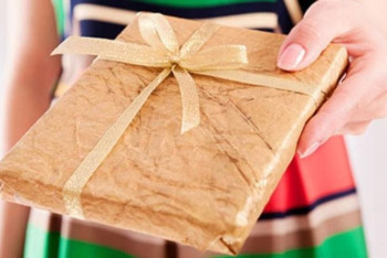 Фотография к новости: Енді мемлекеттік қызметкерлердің туыстарына да сыйлық алуға тыйым салынады