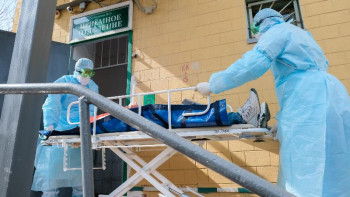 Фотография к новости: Бас санитар: Мамырдың соңында вирус жұқтырғандар саны 5300-ге жетуі мүмкін