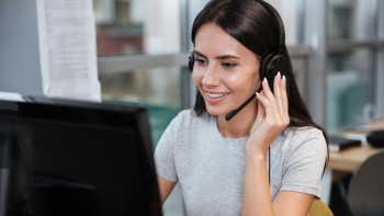 Фотография к новости: Call-center 1406. Карантин кезінде орталық жұмысына 150 маман тартылған