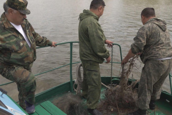 Фотография к новости: Павлодар облысында "Таза су айдыны" экологиялық акциясы басталды