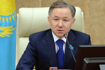 Фотография к новости: Нығматулин Балаеваны құттықтады