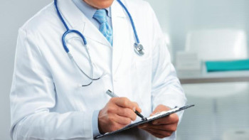 Фотография к новости: Президент медицина қызметкерлерінің жалақысын өсіруді тапсырды