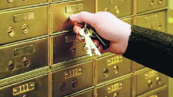 Фотография к новости: Қазақстаннан тек оффшорлық аймақтарға 140 миллиард доллар шығарылған - депутат 