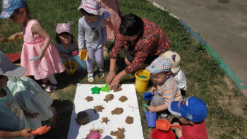 Фотография к новости: Бүгін отбасы мүшелерінің бас қосып, бірге уақыт өткізетін күні – Ілиясова