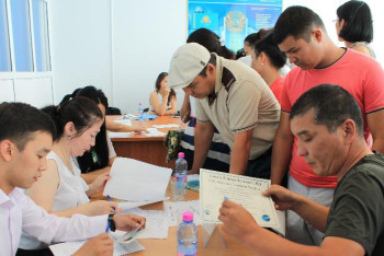 Фотография к новости: "Жұмыспен қамту жол картасы" аясында 255 мың жұмыс орны құрылады