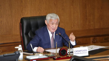 Фотография к новости: Сапарбаев: Тұрмыстық мәселені ұлтаралық мәселеге бұрушыларға тосқауыл қою керек