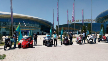 Фотография к новости: Алматыда Рәміздер күніне орай мотошеру өтті