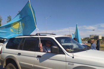 Фотография к новости: Қарағандыда "Менің туым" акциясы аясында автошеру ұйымдастырылды