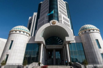 Фотография к новости: Қазақстанда президенттің өкілеттігі заң бойынша кеңейтіледі