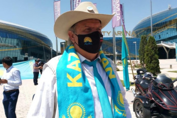 Фотография к новости: Рәміздер күні мен үшін маңызды мереке – депутат