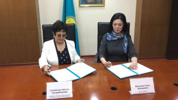 Фотография к новости: Қазақстандық автобизнес экологтарға ауаның сапасын өлшейтін мобильді зертхана табыстады 