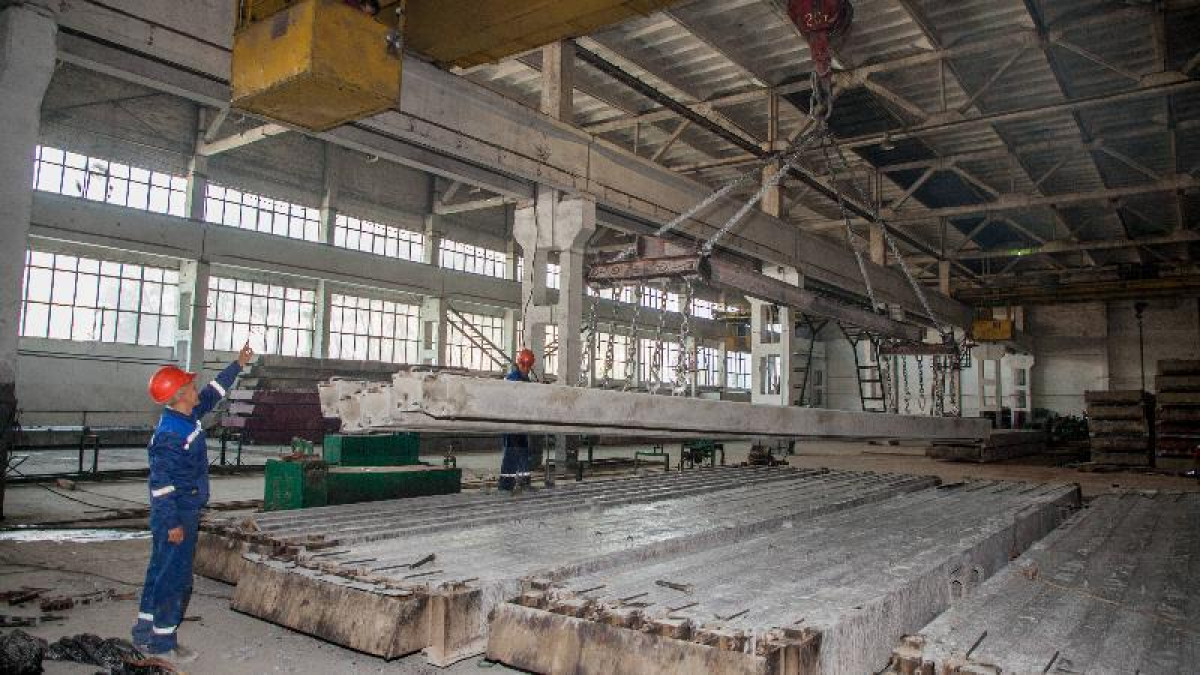 Қызылордадағы цех жылына 60 мың текше метр темір-бетон бұйымдарын шығарады