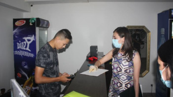 Фотография к новости: Рейд. Карантин талаптарын елемей жұмыс істеп тұрған нысандар бар