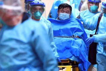 Фотография к новости: Жақыныңа жанашыр бол. Коронавирусы бар қандай науқастар ауруханаға жатқызылады?