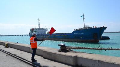 Каспийдегі порттар арасында 1 млн тонна жүк тасымалданды 
