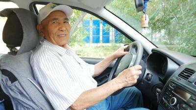 40 жыл халық сенімін ақтаған өскемендік автобус жүргізушісі 