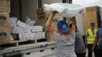 Фотография к новости: Арыс оқиғасы. Өңірлерден 793 тонна гуманитарлық көмек келген 