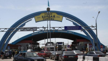 Фотография к новости: Шекарадан кімдердің өтуіне рұқсат берілгені белгілі болды
