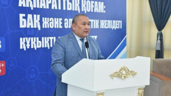 Фотография к новости: Абай Балажан: Газет – ақпарат құралы емес