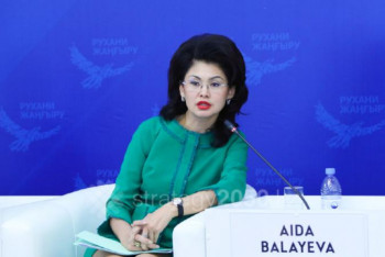 Фотография к новости: Балаева министрліктің жоспарымен бөлісті