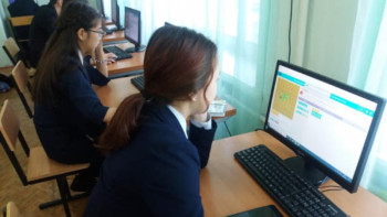 Фотография к новости: Мектептерде кем дегенде 5 оқушыға бір компьютерден болуы керек - министр 