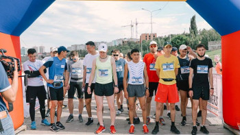 Фотография к новости: Абай-175. Әуесқойлар 40 күнде 175 шақырым жүгіріп өтпекші