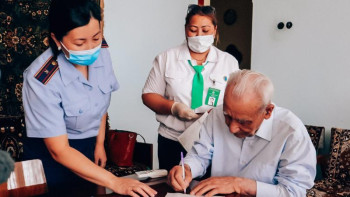 Фотография к новости: Мыңға жуық мемлекеттік қызмет үйде көрсетілді