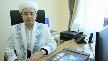 Фотография к новости: Имамдар Әбдіғаппар Смановтың жаназасына қатысты пікір білдірді  