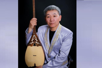 Фотография к новости: Бақыт Кеңшілік: Домбыра тұрған үйде береке тұрады 