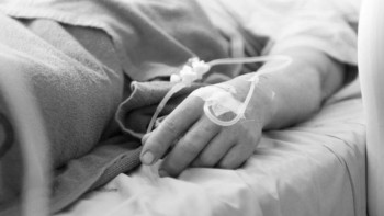 Фотография к новости: Маман науқастардың көз жұмуының себептерін түсіндірді  