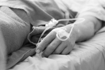 Фотография к новости: Маман науқастардың көз жұмуының себептерін түсіндірді  