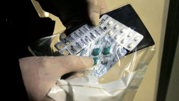 Фотография к новости: Отандық өнім. Ресейге рұқсатсыз 1,7 млн доллардың дәрі-дәрмегін шығармақ болғандар ұсталды 